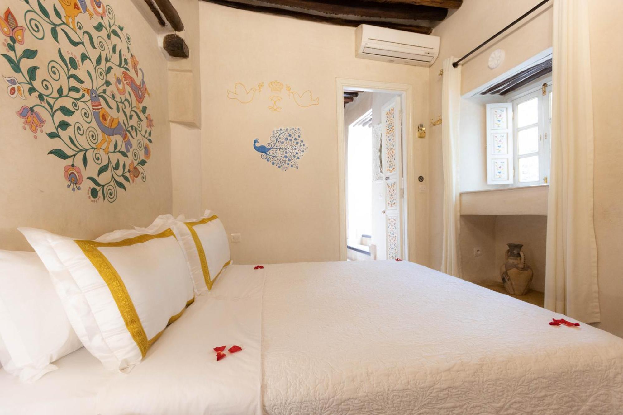 Single Room Private External Bathroom